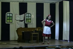 lonak_velt_menyasszony.avi_snapshot_12.00_2013.01.04_18.50.47